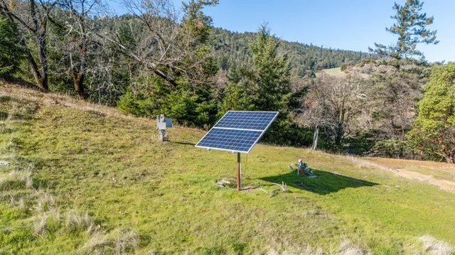 $749,000 | 6620 Robinson Creek Road, Ukiah, CA 95482