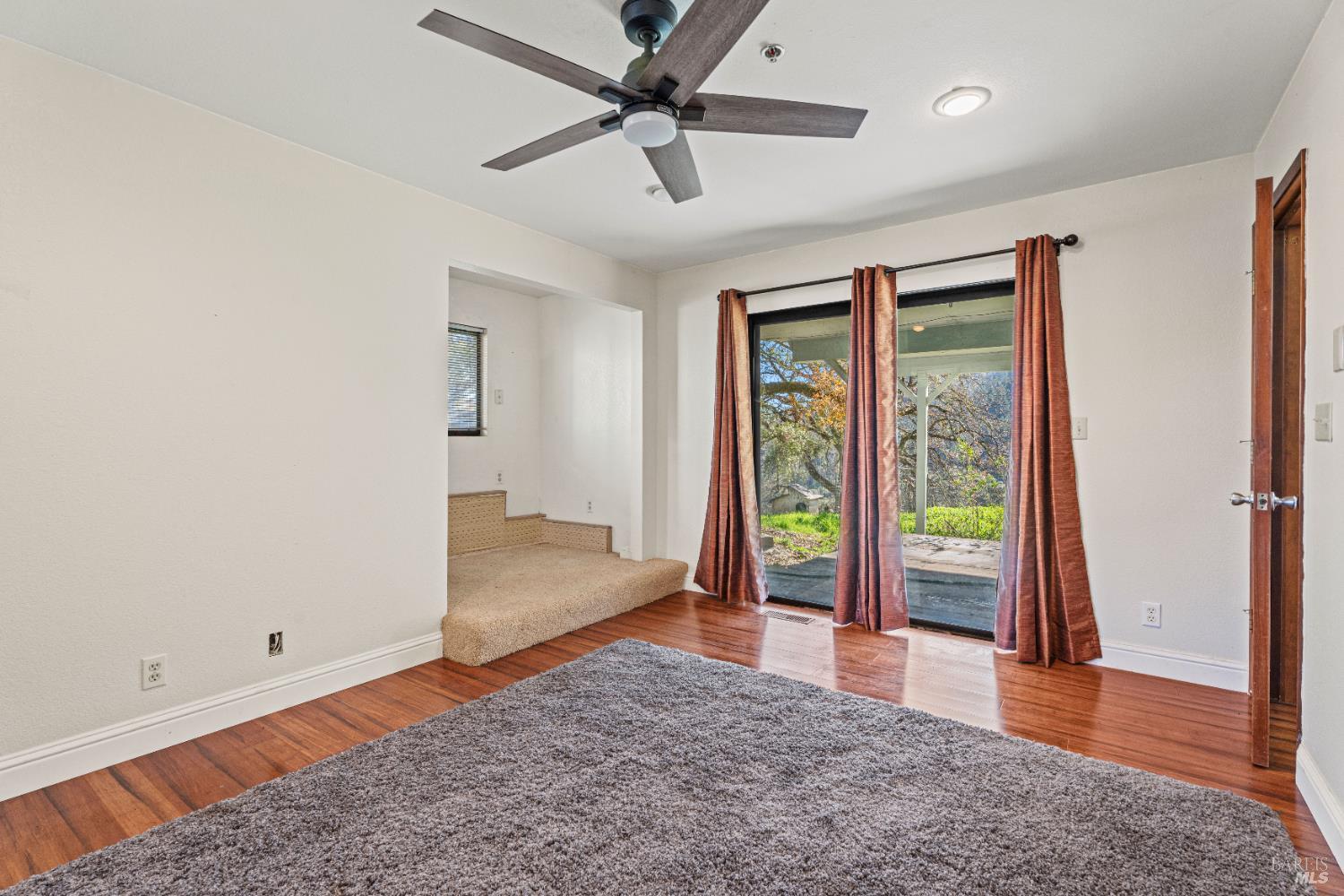 6620 Robinson Creek Road Ukiah, CA 95482 - Photo 21 of 47 a view of an empty room and window