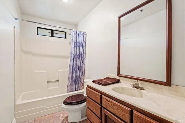 $749,000 | 6620 Robinson Creek Road, Ukiah, CA 95482