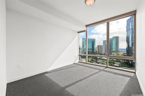 $2,100,000 | 1001 Queen Street, Unit 1900, Honolulu, HI 96814
