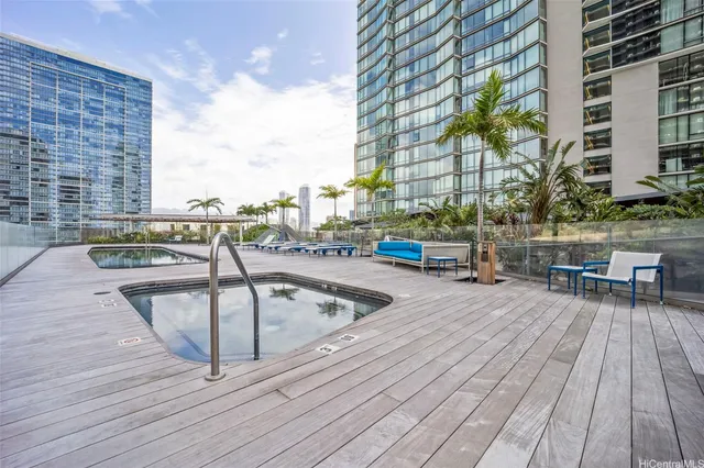 $2,100,000 | 1001 Queen Street, Unit 1900, Honolulu, HI 96814
