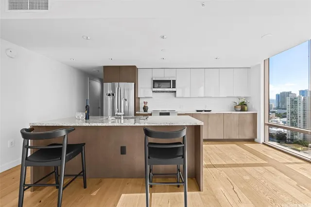 a view of a livingroom with an empty space