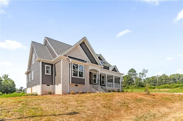 $639,900 | 8810 Rudy Drive, Kernersville, NC 27284