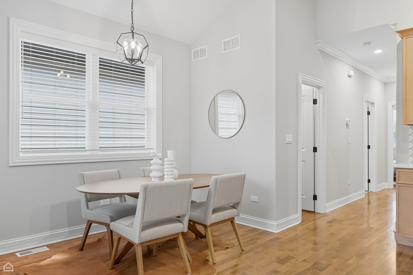 559 North Springfield Avenue Chicago, IL 60624 - Photo 5 of 20