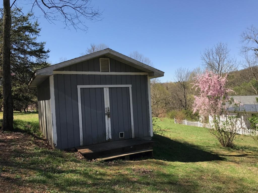 869 Cooks Valley Road Kingsport, TN 37664 - Photo 20 of 24 Photo 21