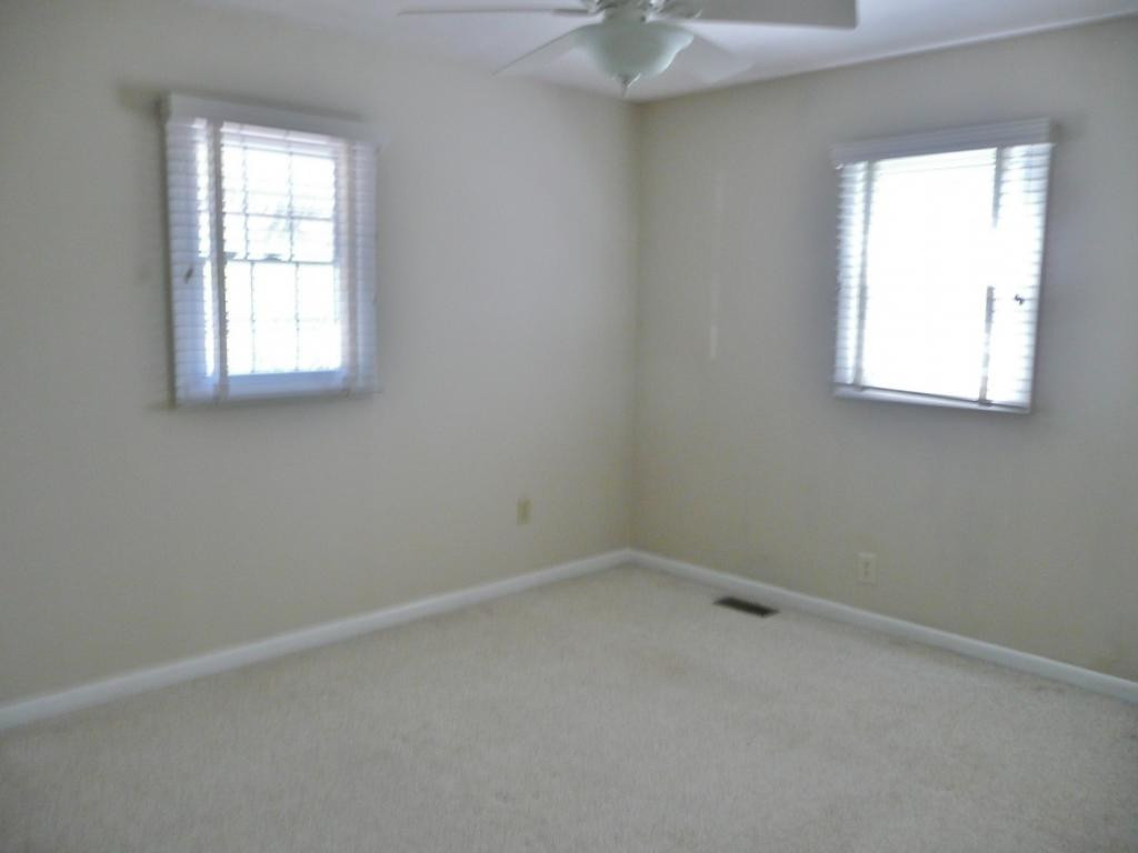 869 Cooks Valley Road Kingsport, TN 37664 - Photo 9 of 24 Photo 9