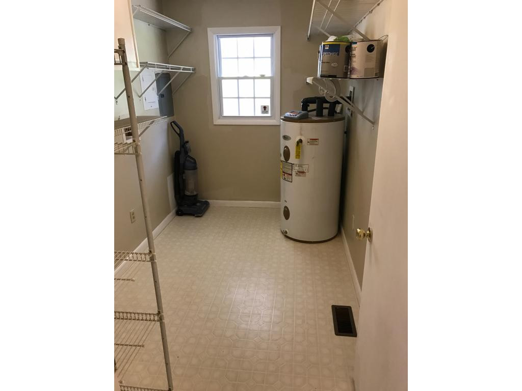869 Cooks Valley Road Kingsport, TN 37664 - Photo 10 of 24 Photo 10