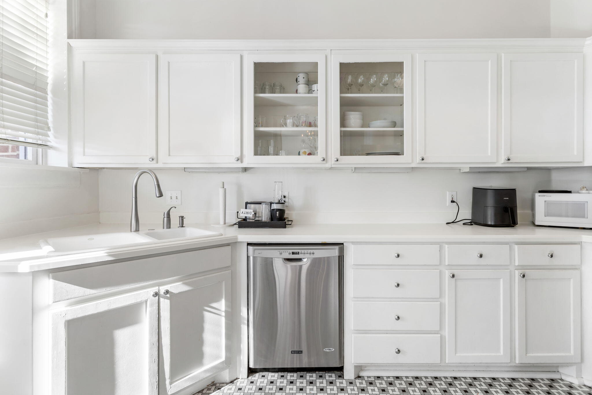 212 Calhoun Street, Unit B Charleston, SC 29401 - Photo 11 of 20 212 Calhoun B