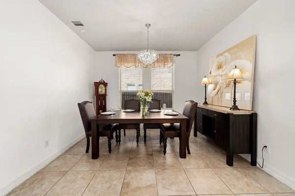 $450,000 | 2007 Brookmont Drive, Conroe, TX 77301