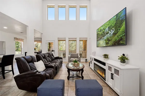 $450,000 | 2007 Brookmont Drive, Conroe, TX 77301