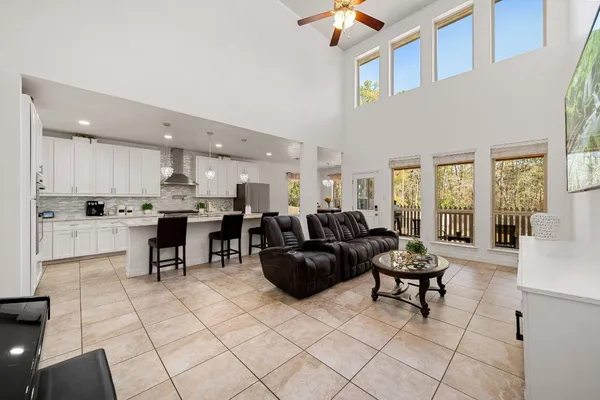 $450,000 | 2007 Brookmont Drive, Conroe, TX 77301