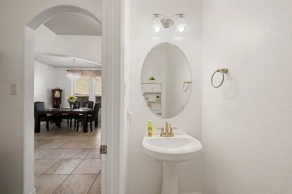 $450,000 | 2007 Brookmont Drive, Conroe, TX 77301