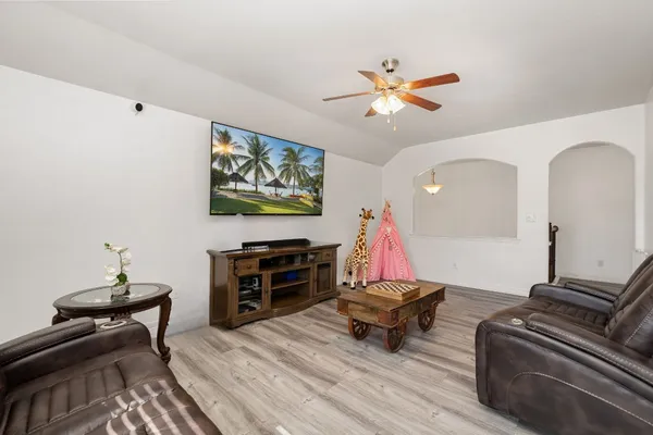 $450,000 | 2007 Brookmont Drive, Conroe, TX 77301