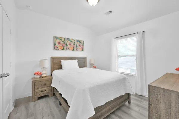 $450,000 | 2007 Brookmont Drive, Conroe, TX 77301