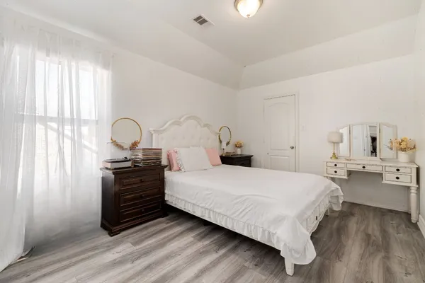 $450,000 | 2007 Brookmont Drive, Conroe, TX 77301