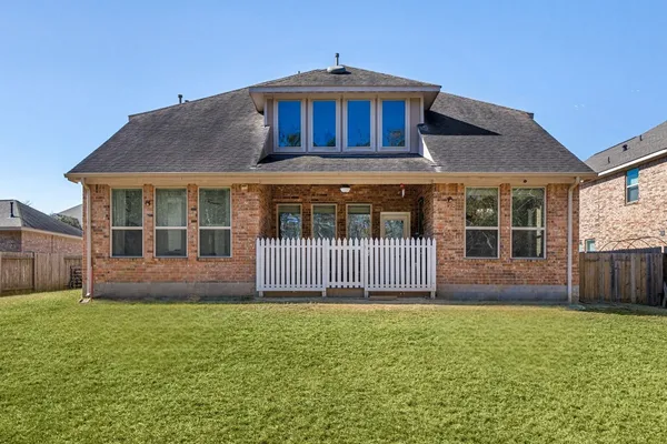 $450,000 | 2007 Brookmont Drive, Conroe, TX 77301