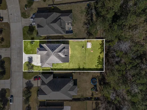 $450,000 | 2007 Brookmont Drive, Conroe, TX 77301