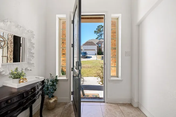 $450,000 | 2007 Brookmont Drive, Conroe, TX 77301