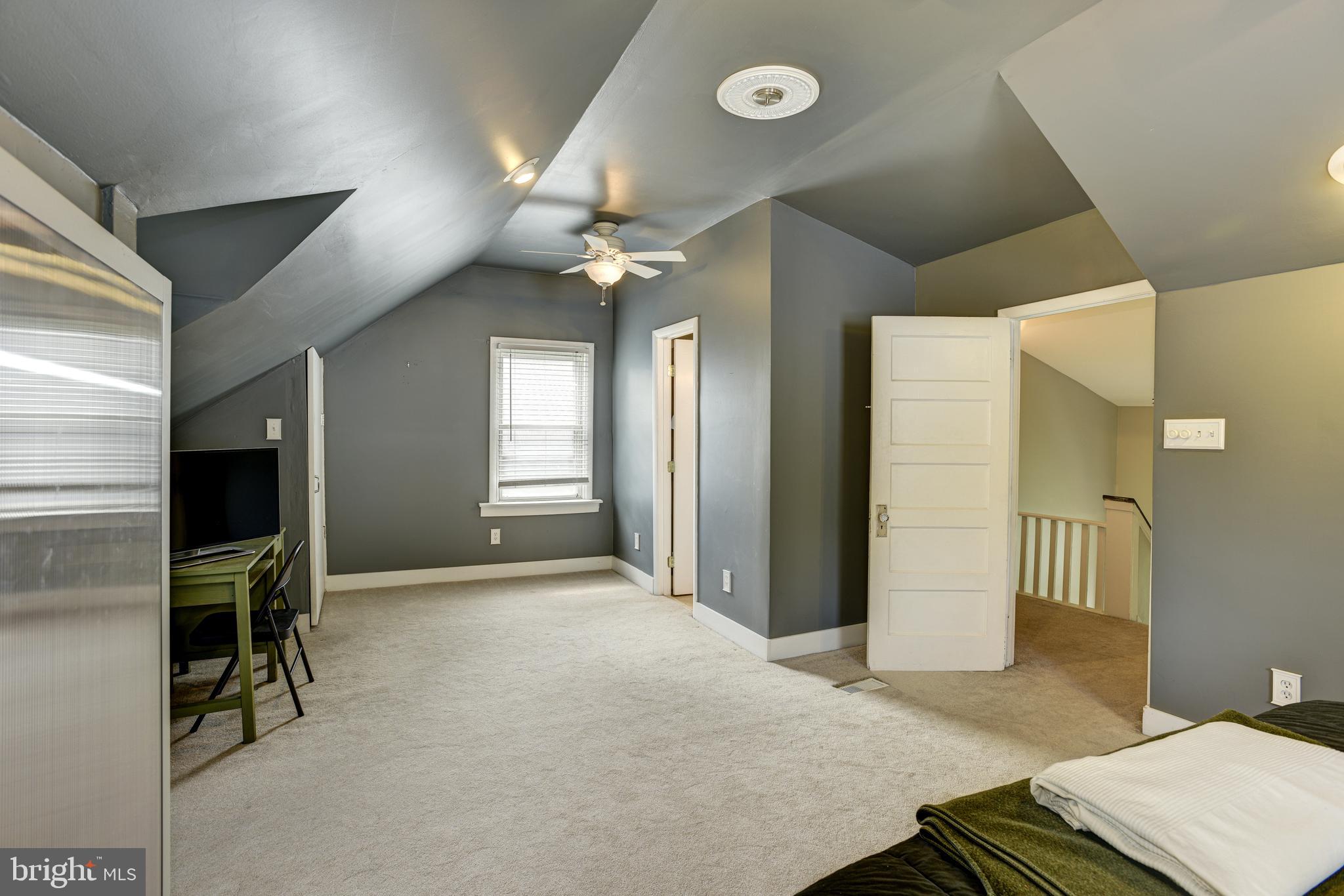 826 Cedarcroft Road Baltimore, MD 21212 - Photo 28 of 55 Tons of space