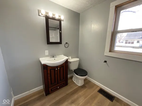 $119,900 | 577 Blue Street, Montezuma, IN 47862