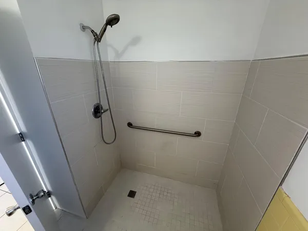 $2,200 | 6805 Northwest 75th Drive, Tamarac, FL 33321