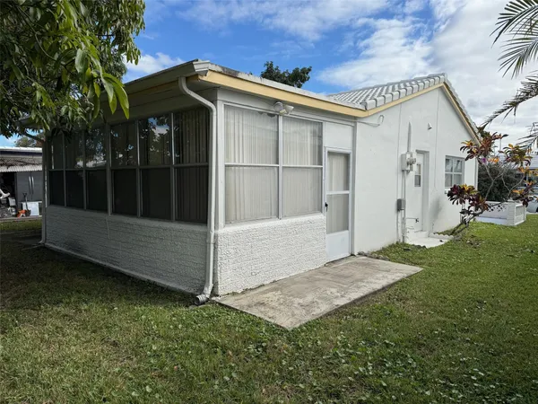 $2,200 | 6805 Northwest 75th Drive, Tamarac, FL 33321