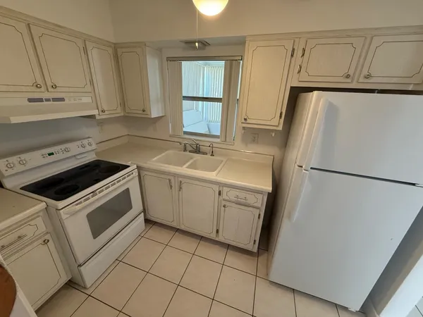 $2,200 | 6805 Northwest 75th Drive, Tamarac, FL 33321