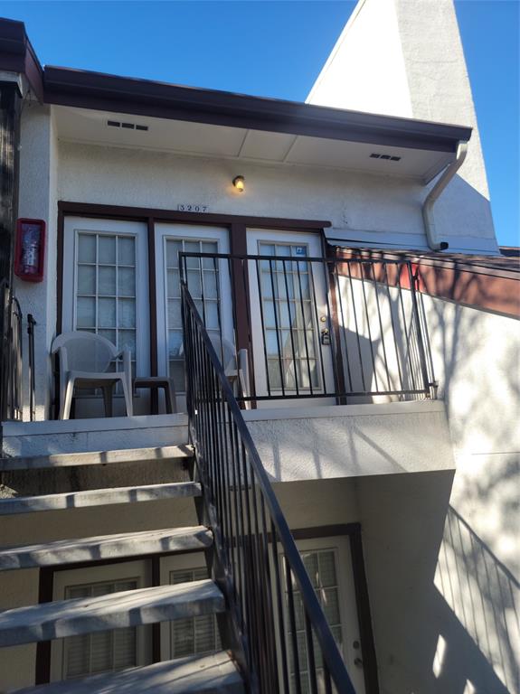 13217 Emily Road, Unit 3207 Dallas, TX 75240 - Photo 1 of 5 a view of entryway