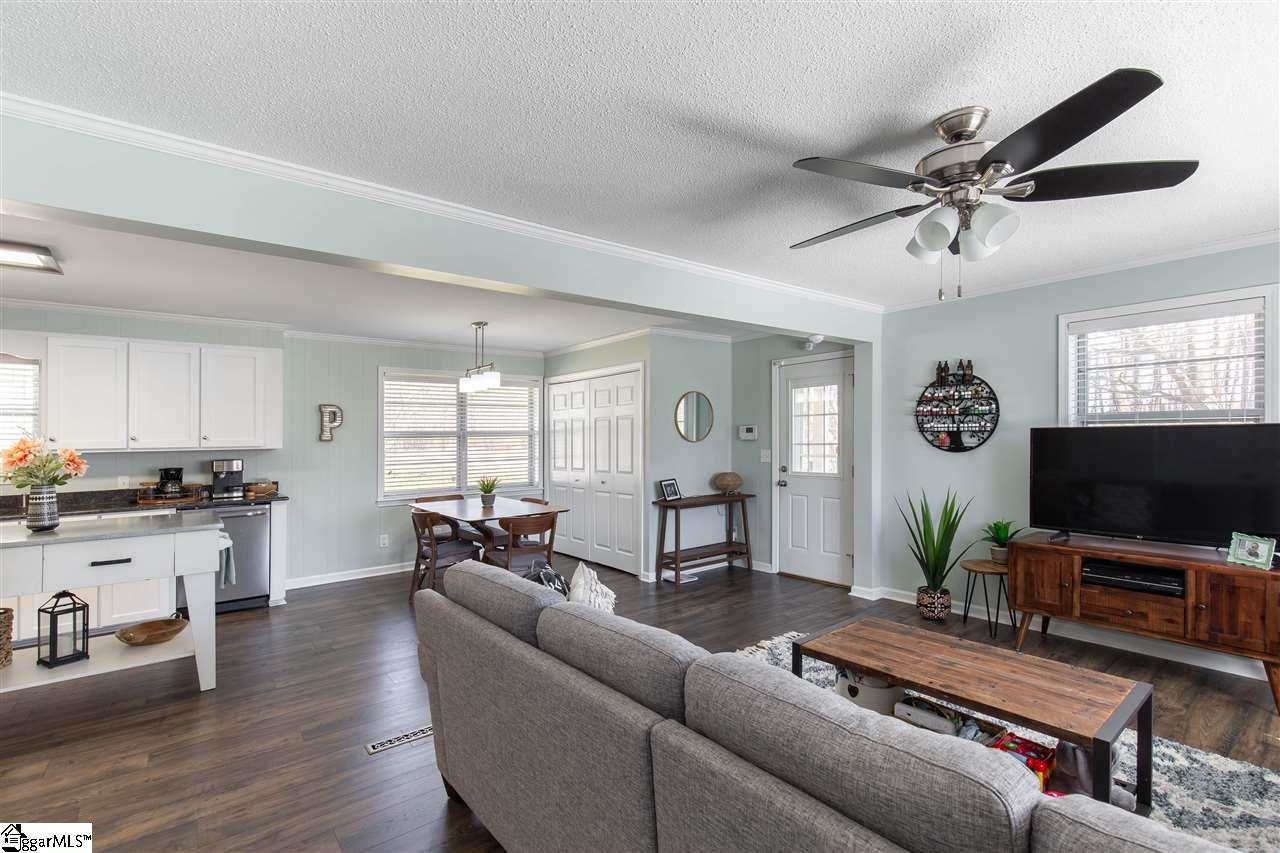 2729 Baird Road Clover, SC 29710 - Photo 4 of 16 Gallery Image 4