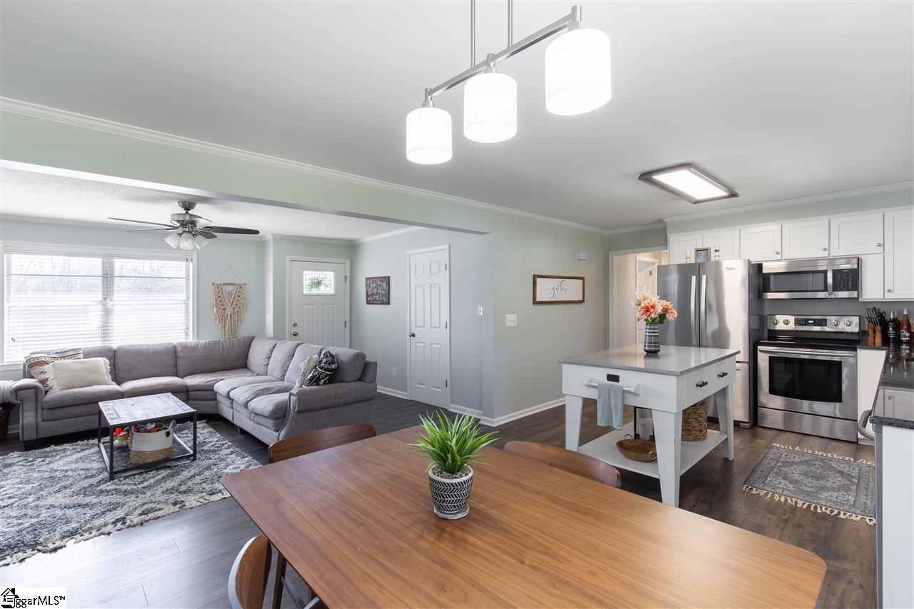 2729 Baird Road Clover, SC 29710 - Photo 6 of 16 Gallery Image 6