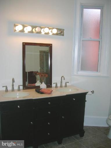 1841 Kalorama Road Northwest, Unit 2 Washington, DC 20009 - Photo 13 of 16 Bath #1