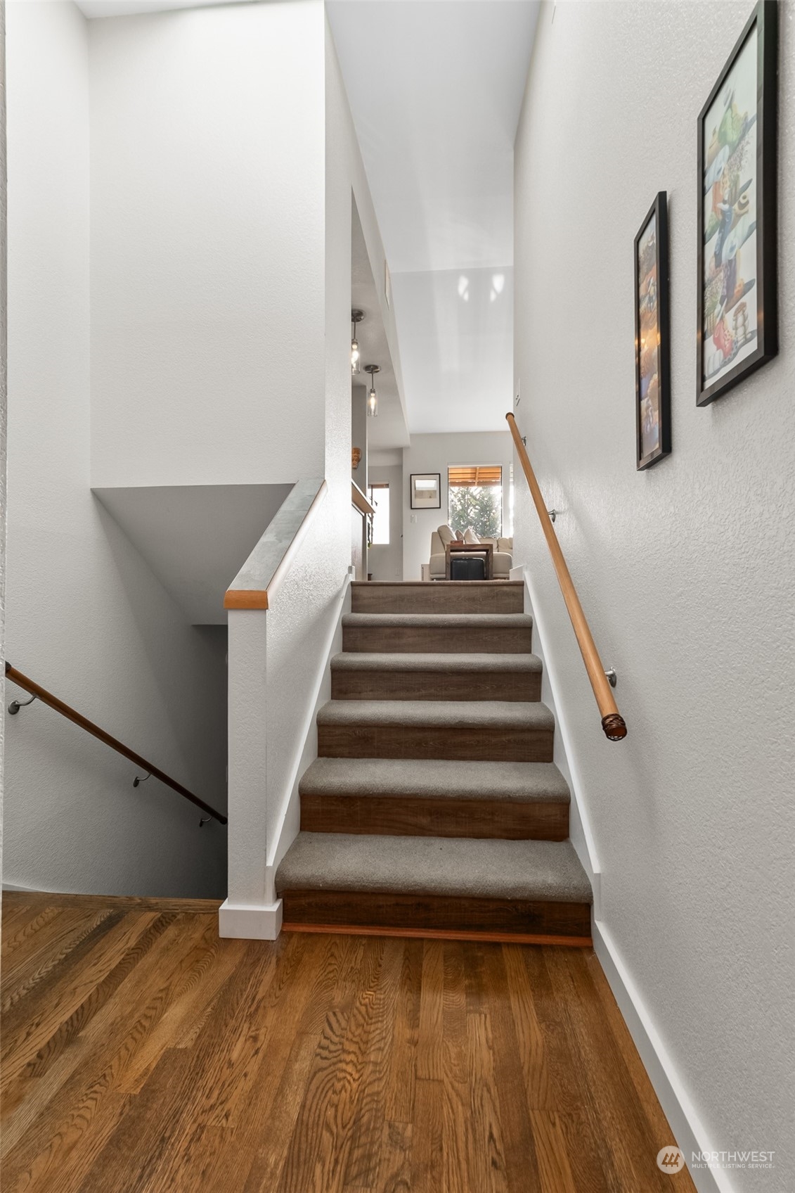 1501 Eagle Ridge Drive South, Unit G5 Renton, WA 98055 - Photo 4 of 23 a view of entryway