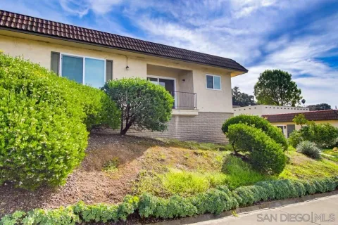 $489,000 | 725 East 4th Avenue, Unit G, Escondido, CA 92025