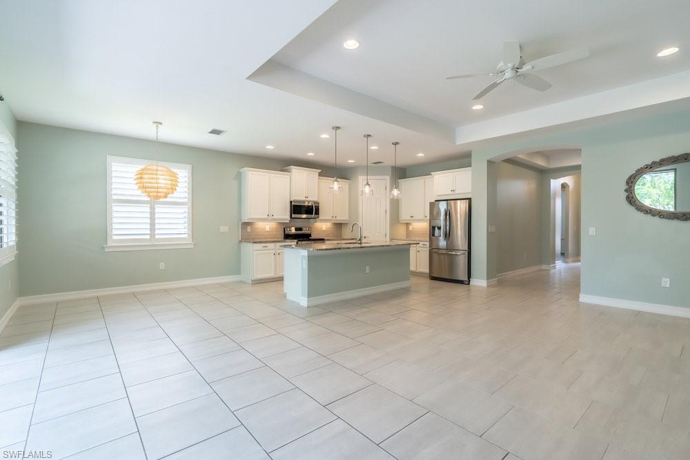 16374 Barclay Court Naples, FL 34110 - Photo 5 of 32