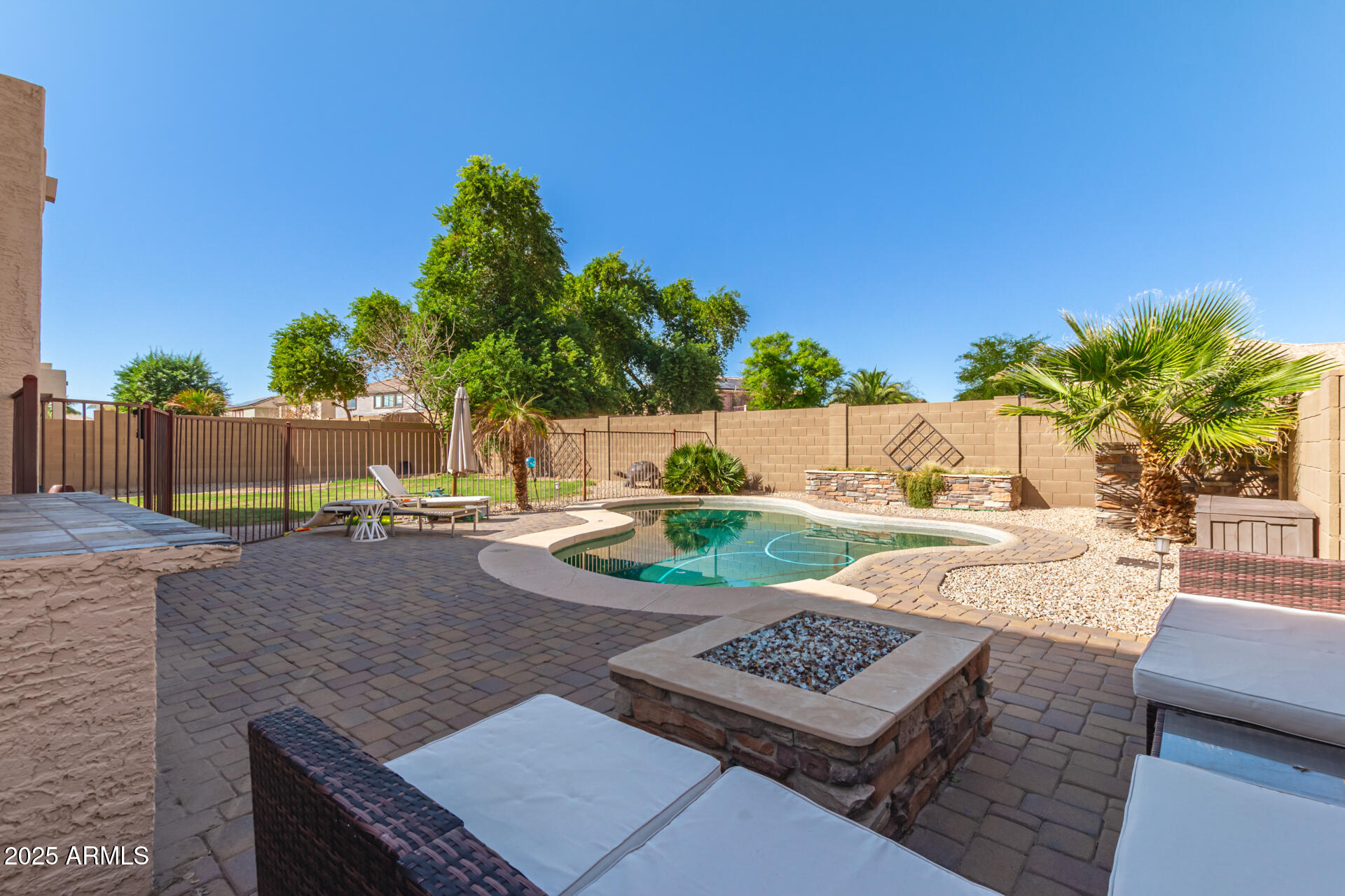 13588 West Boca Raton Road Surprise, AZ 85379 - Photo 5 of 37 0046-46 - Boca Raton