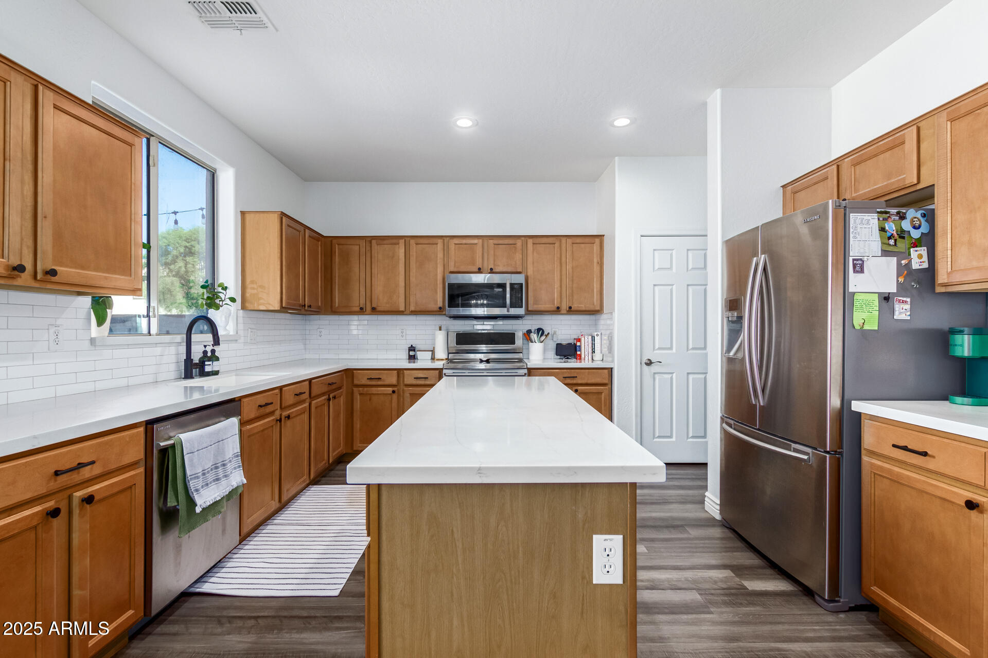 13588 West Boca Raton Road Surprise, AZ 85379 - Photo 7 of 37 0018-18 - Boca Raton