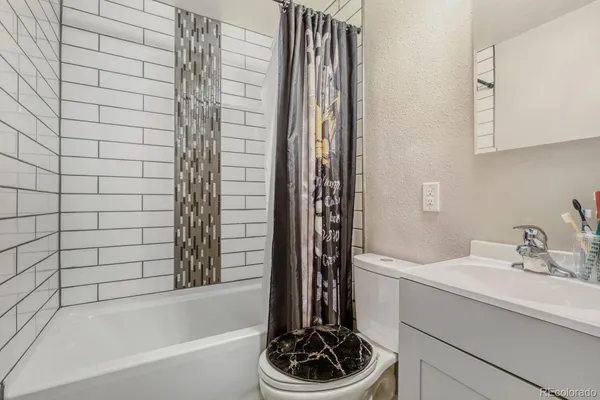 $585,000 | 370-372 Dayton Street, Aurora, CO 80010