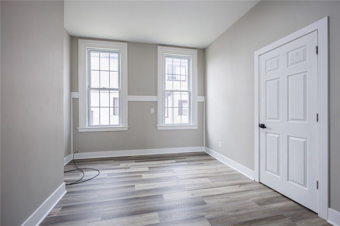 184 Alexander Street Rochester, NY 14607 - Photo 7 of 36