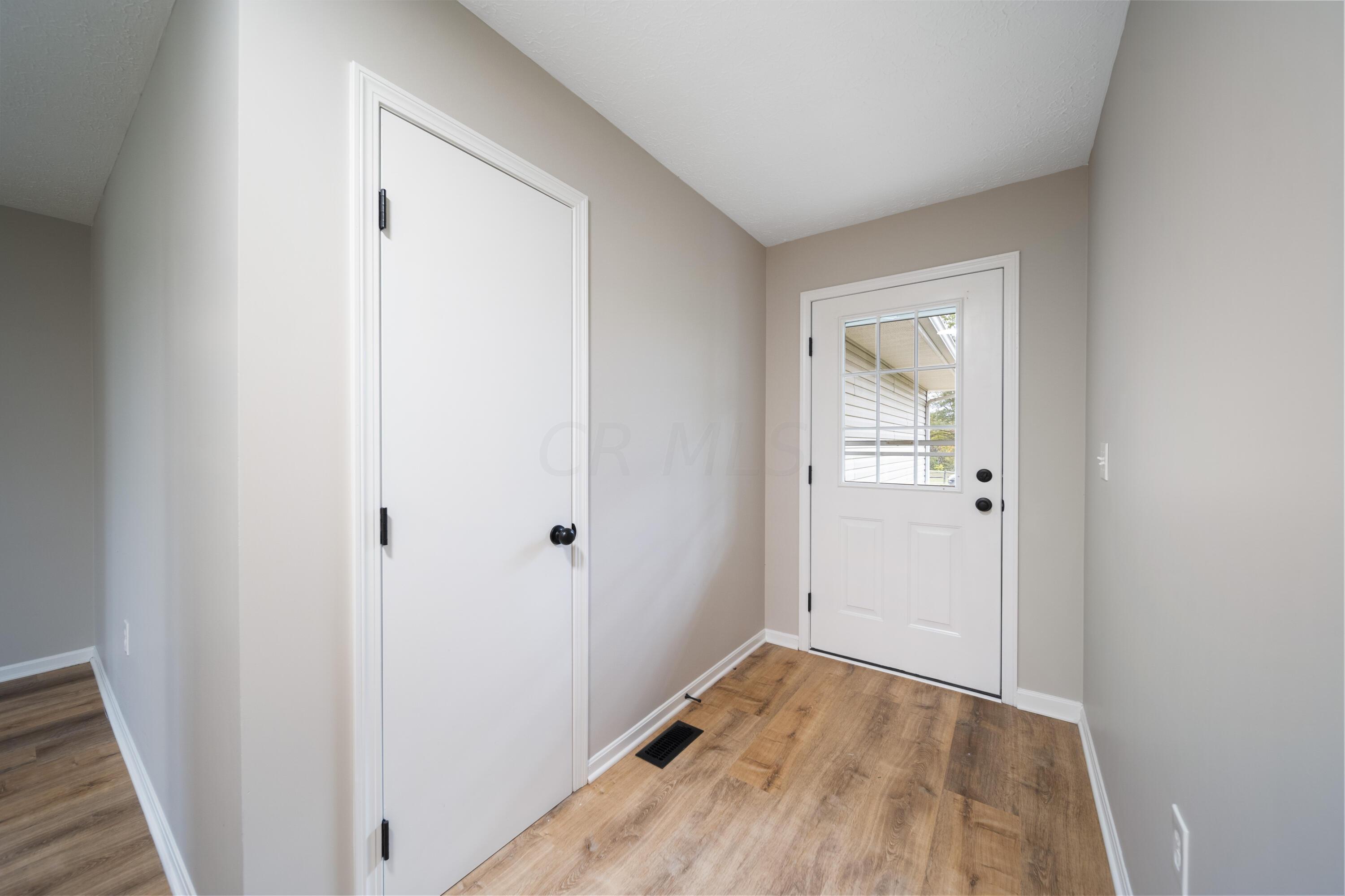 5910 Brook Road Northwest Baltimore, OH 43105 - Photo 9 of 42 8539C86A-5777-429E-B490-AA4B21F0A324