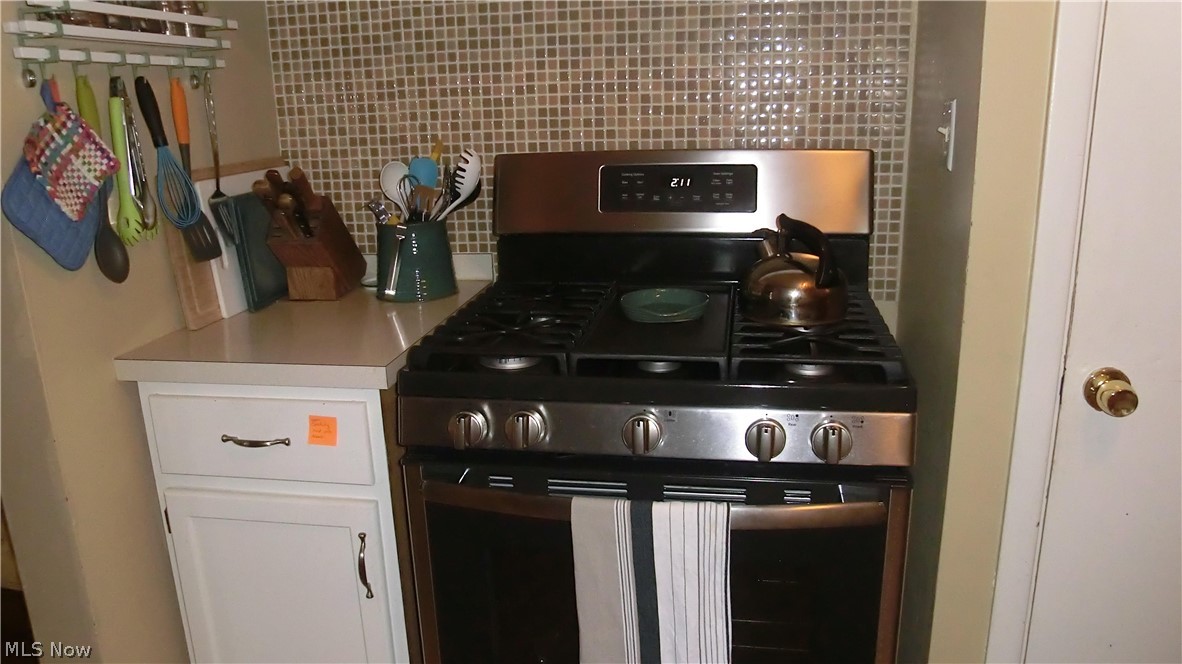 1303 Haverston Road Lyndhurst, OH 44124 - Photo 9 of 34