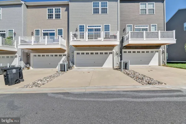 $3,300 | 7204 Clagett Drive, Hyattsville, MD 20785