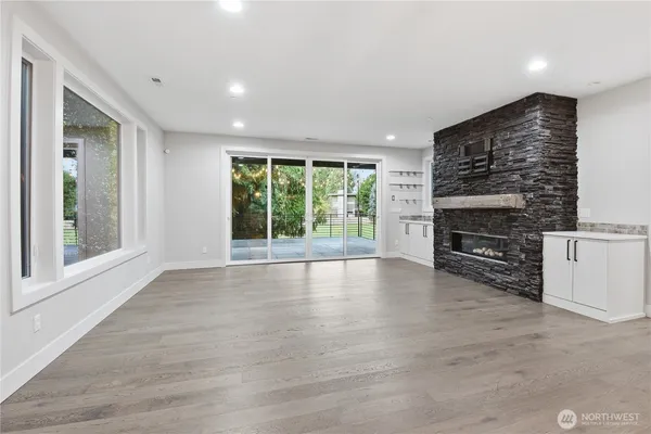 $11,500 | 332 13th Avenue, Kirkland, WA 98033