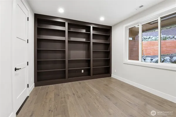 $11,500 | 332 13th Avenue, Kirkland, WA 98033