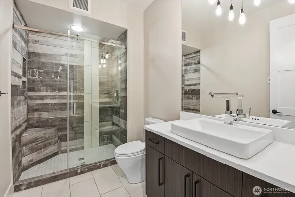 $11,500 | 332 13th Avenue, Kirkland, WA 98033