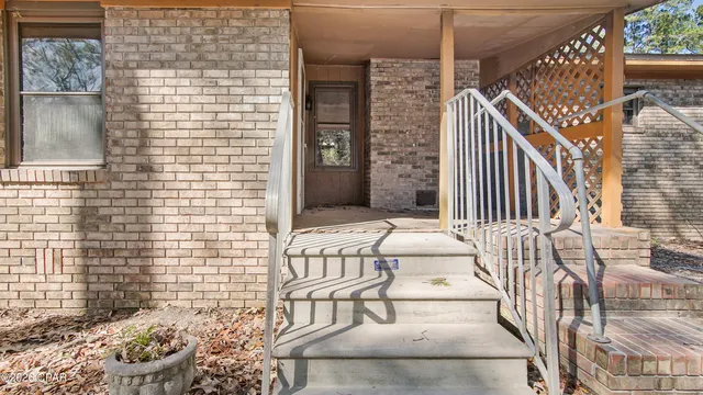 $360,000 | 92 Howell Bluff Road, Ponce de Leon, FL 32455