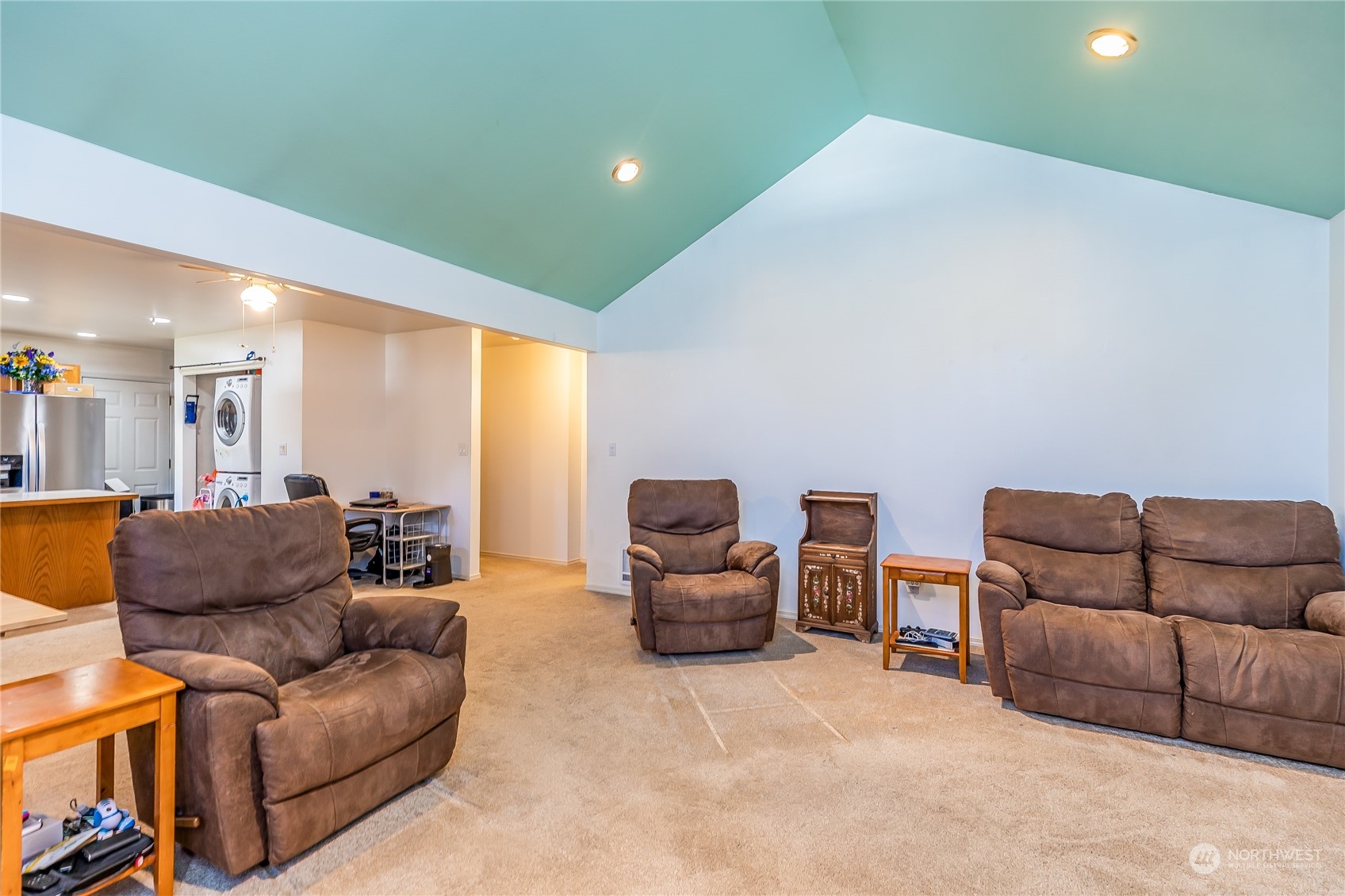 24 157th Place Southeast Bothell, WA 98012 - Photo 12 of 27 a living room with furniture and a couch