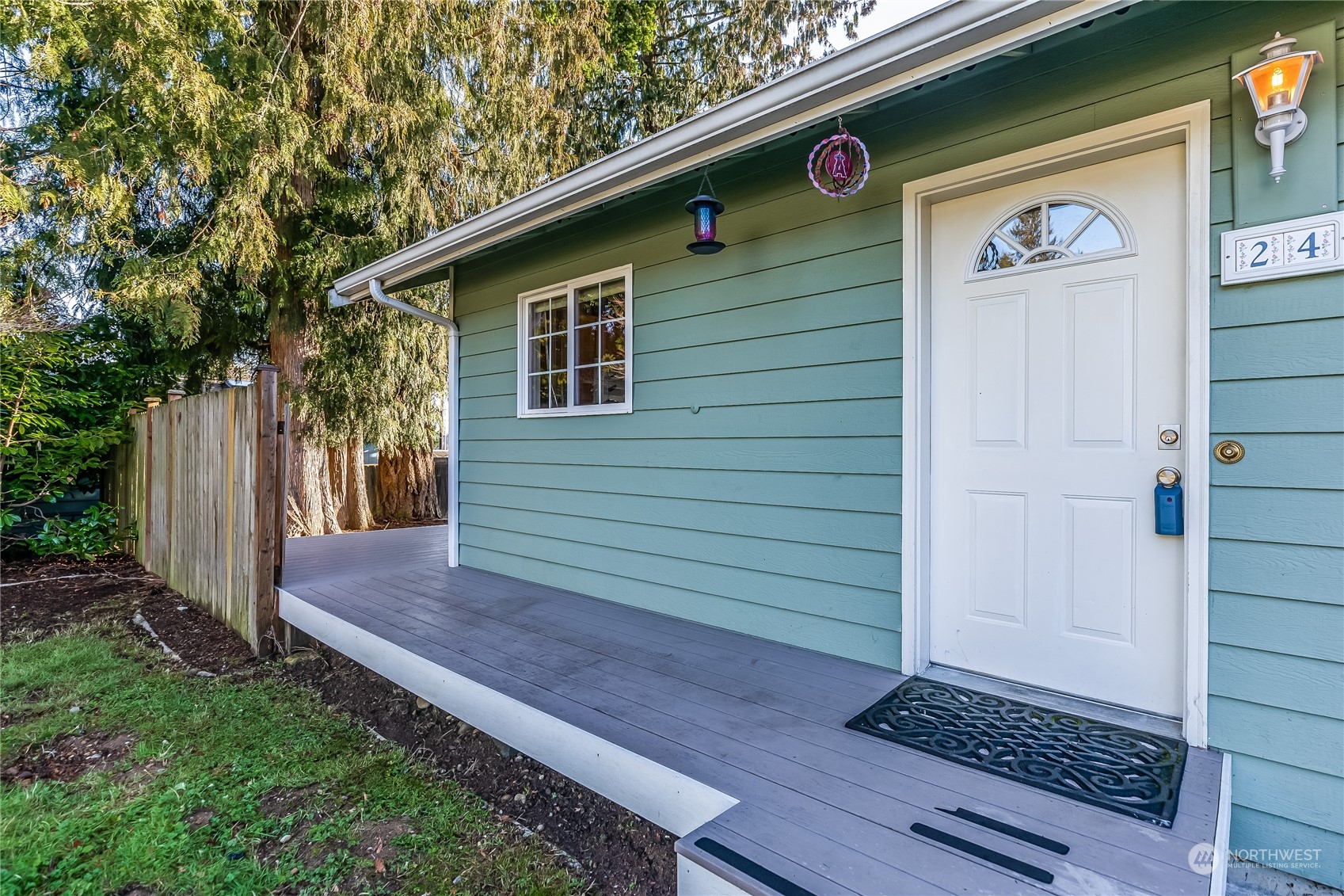 24 157th Place Southeast Bothell, WA 98012 - Photo 4 of 27 a view of a backyard with a house
