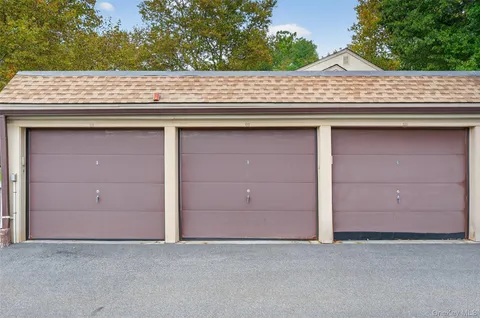 a view of outdoor space kitchen