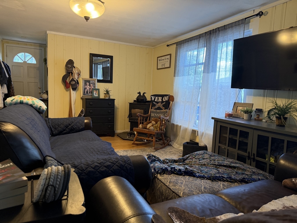 6 Roberts Park Road Holland, MA 01521 - Photo 7 of 17