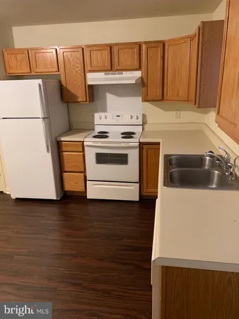 an empty room with a door